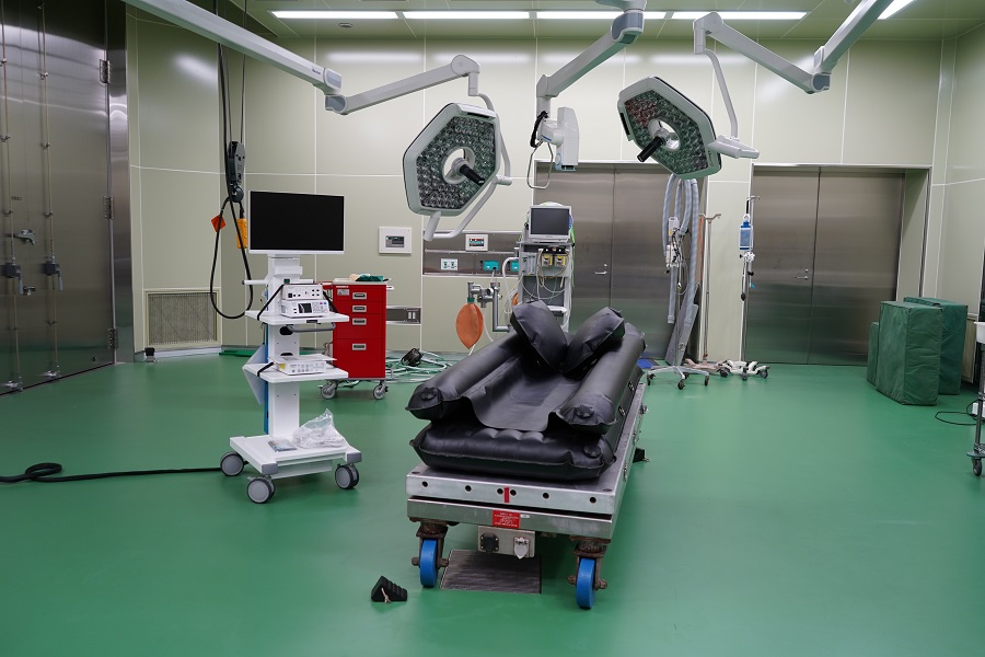 競走馬診療所手術室